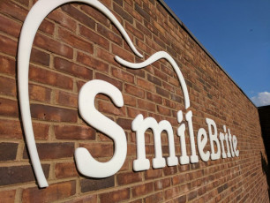 SmileBrite - Dimensional Letters