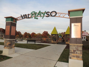 Valplayso - Archway Sign with Dimensional Letters